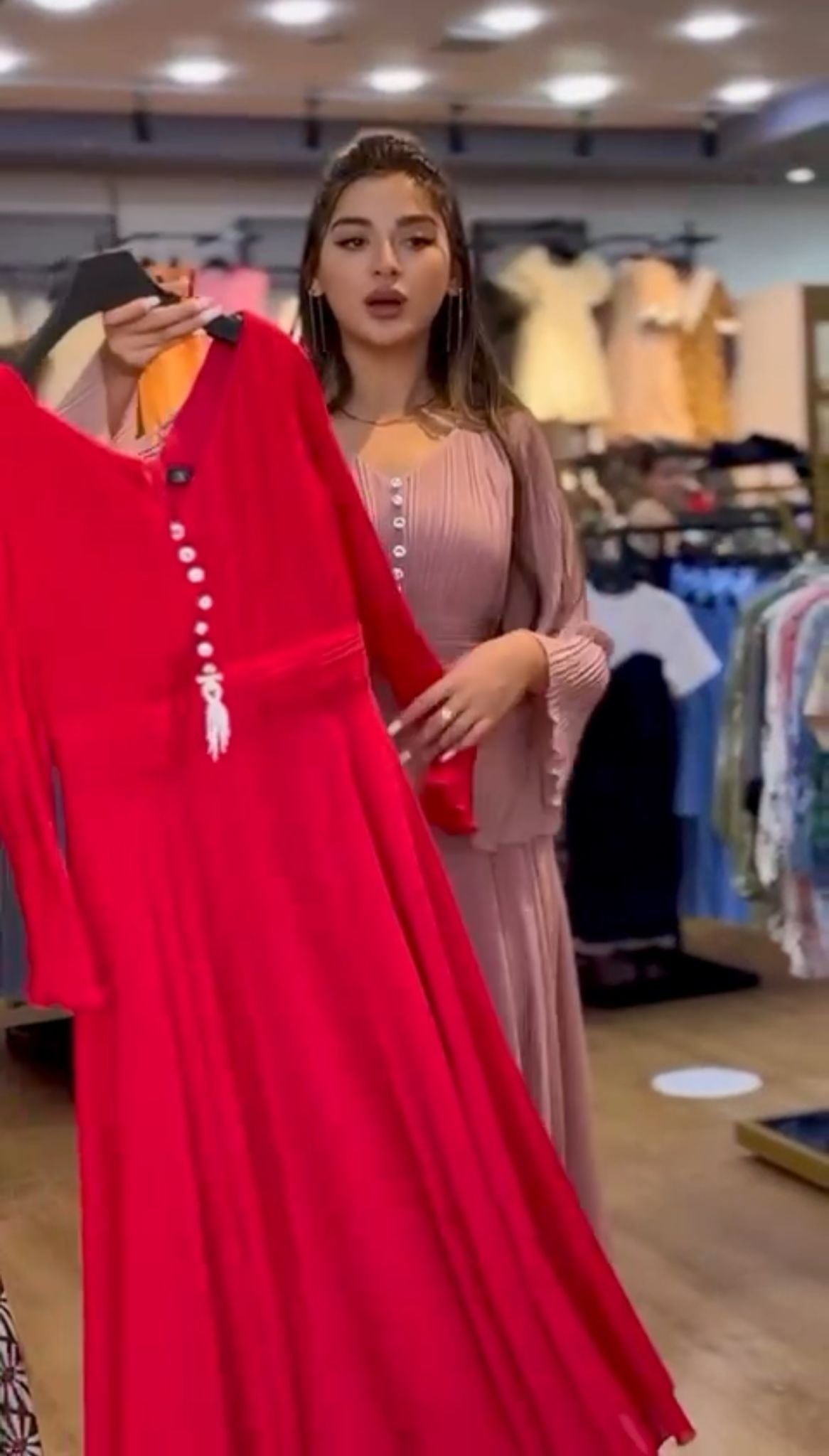 ROCHIE MARY